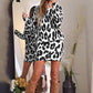 Elegantes Minikleid mit Rundhalsausschnitt und Leopardenmuster