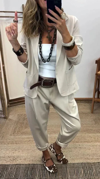 Damen Business-Anzug – Blazer mit Kragen & Hose, Bügelfrei & Klassischer Look