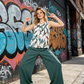 Sommerliche Eleganz: Zweiteiliges Print-Set mit fließender weiter Hose